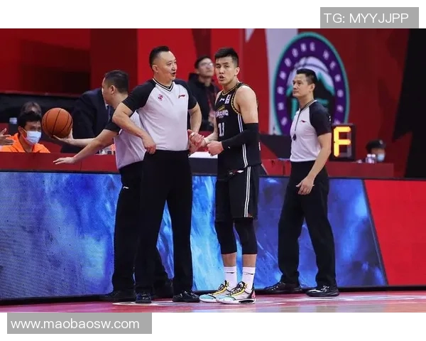 篮球是CBA足球是什么:篮球与足球的跨界对比:CBA与足球的区别 篮球是CBA足球是什么:篮球与足球的跨界对比:CBA与足球的区别