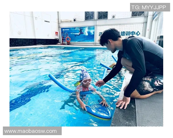 游泳界传奇人物的崛起与辉煌：从泳池到世界舞台的非凡故事